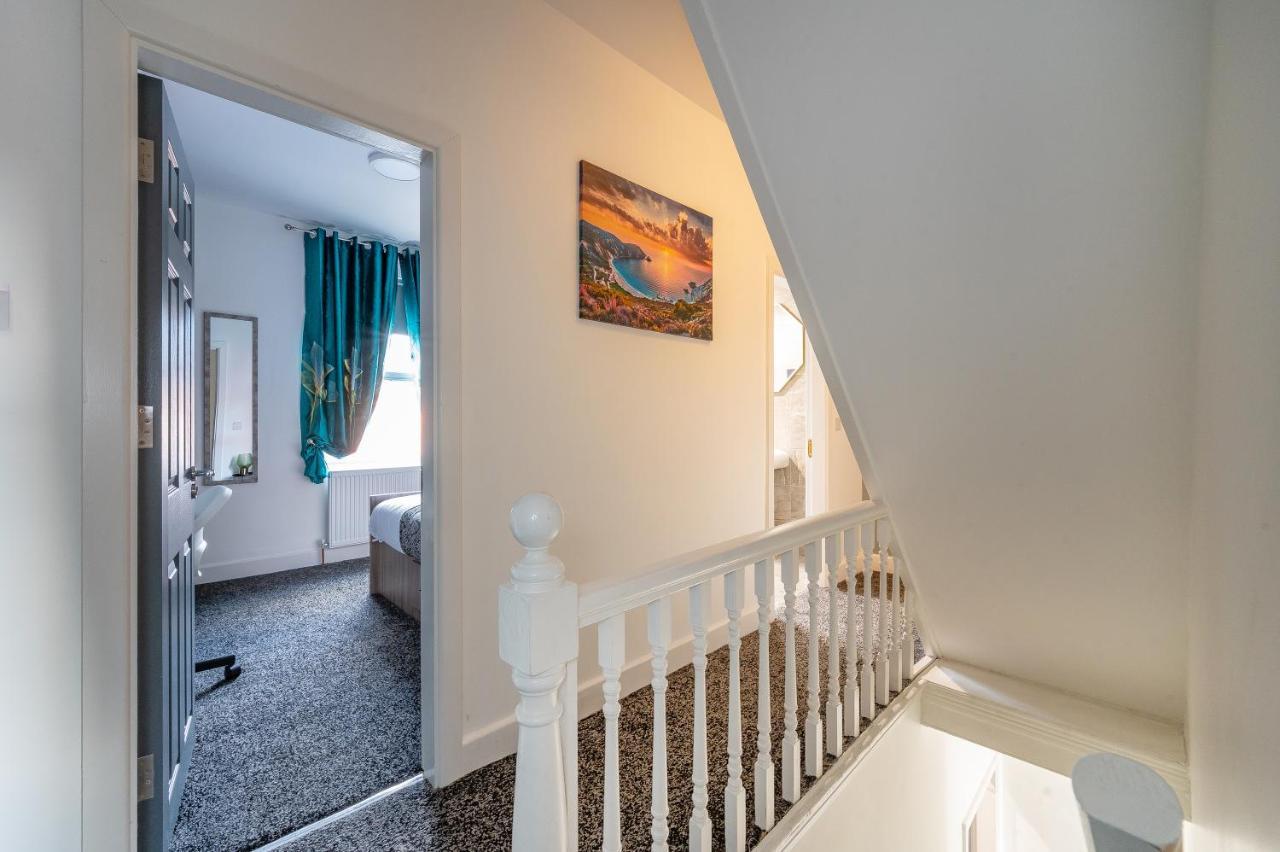 *Rb12S* For Your Most Relaxed & Cosy Stay + Free Parking + Free Fast Wifi * Leeds  Dış mekan fotoğraf